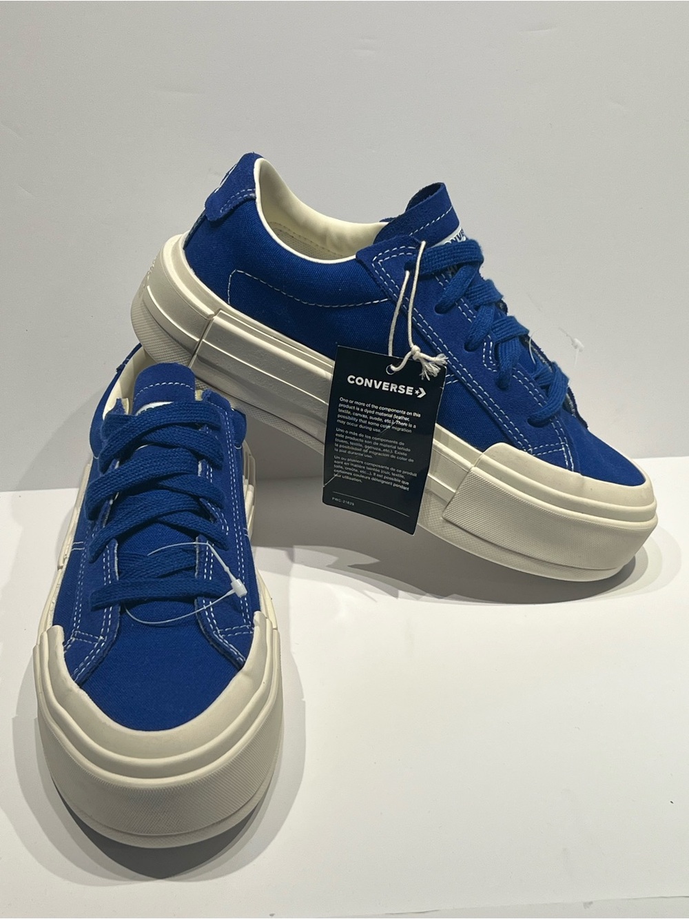 Converse Chuck Taylor All Star Cruise Women's  M6 W 7.5 - NEW!